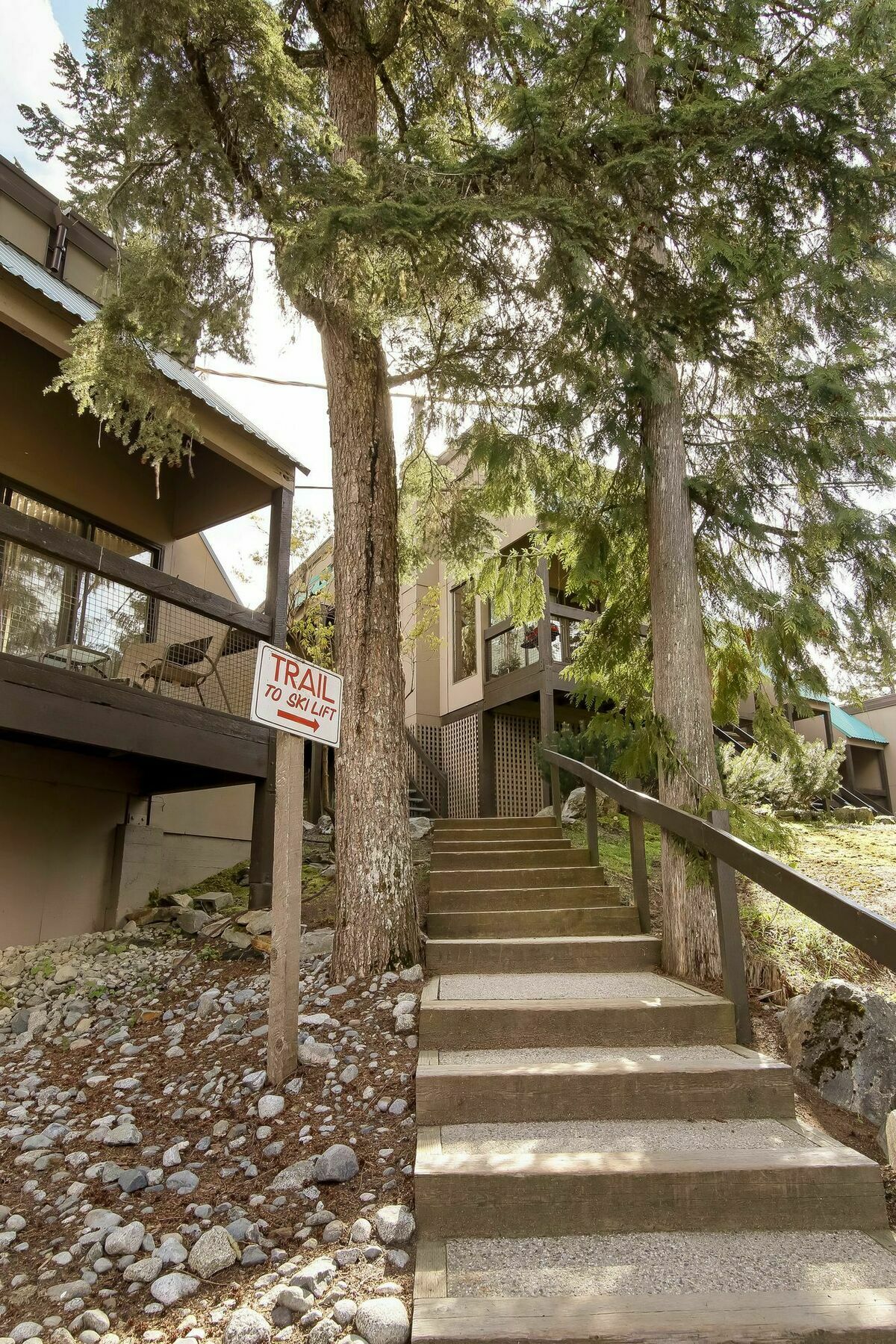 Appartement Whiski Jack Creekside à Whistler Extérieur photo